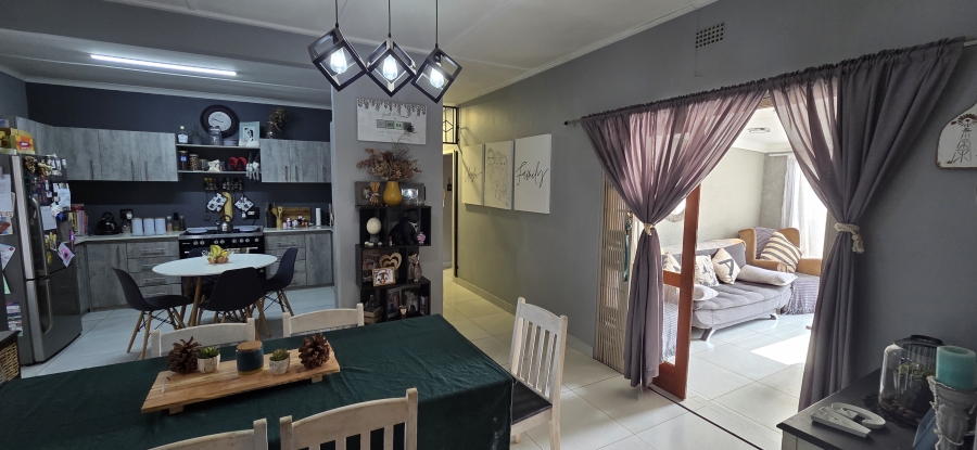 4 Bedroom Property for Sale in Carters Glen Northern Cape